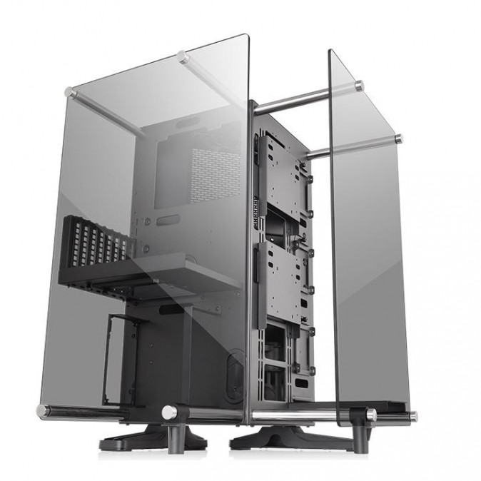 Thermaltake Core P90 - Fekete PC